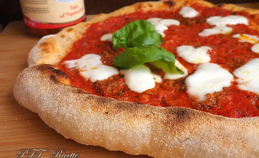 Pizza a lunga lievitazione - La guida definitiva per un impasto perfetto