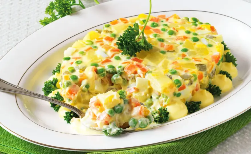 Insalata Russa Perfetta - La Ricetta Classica che Funziona