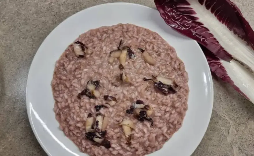 Risotto al Radicchio Rosso - La Ricetta Perfetta e Cremosa