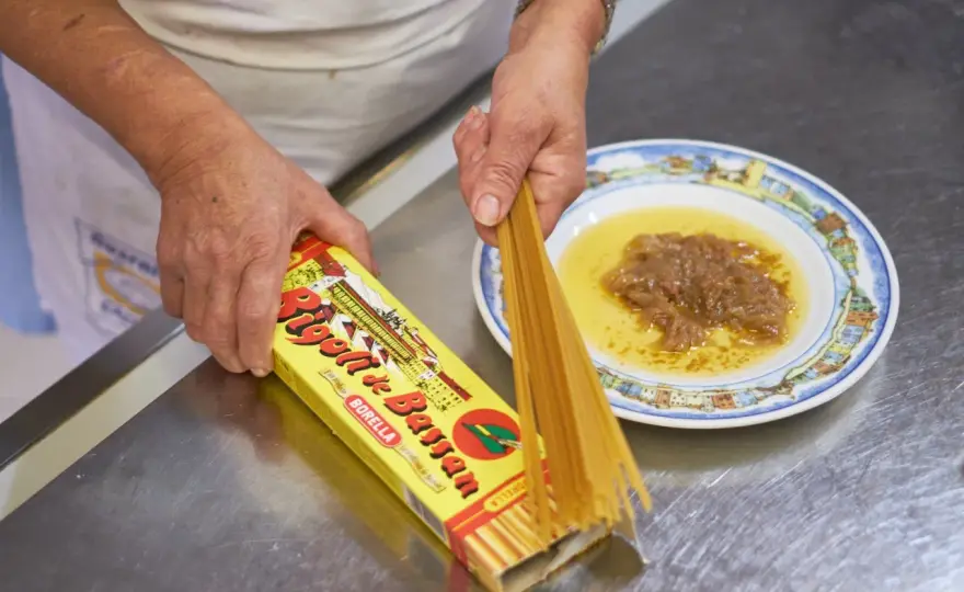 Bigoli in salsa - La ricetta veneta autentica, senza errori